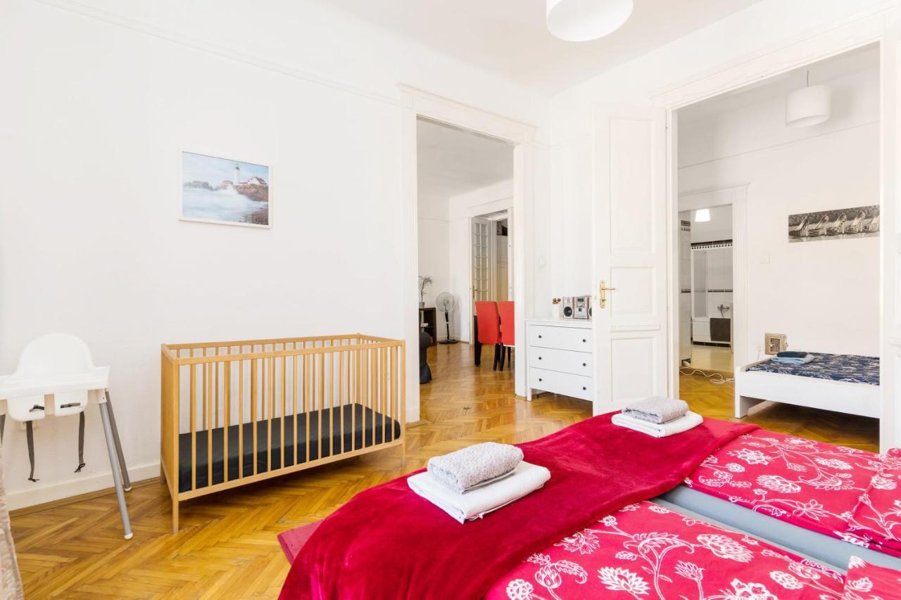 Friendly Apartment Oktogon Budapest Eksteriør bilde